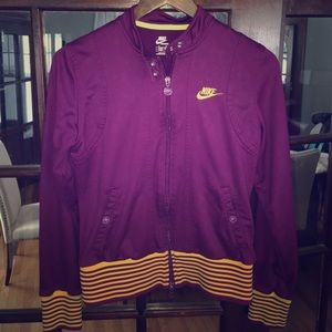 Nike Women's Sportswear Zippered Jacket