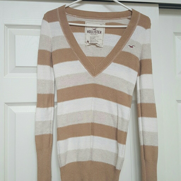 Hollister sweater - Picture 1 of 4