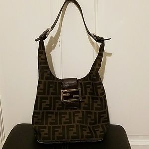 Vintage Fendi clutch