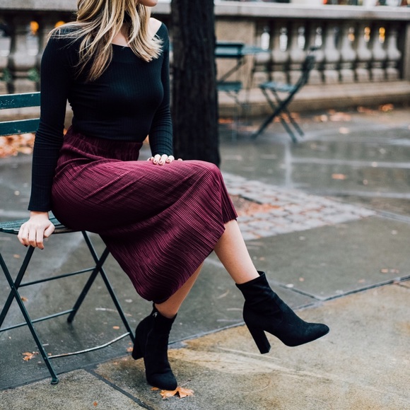 Purple Pleated Skirt from Urban Outfitters - Picture 1 of 3