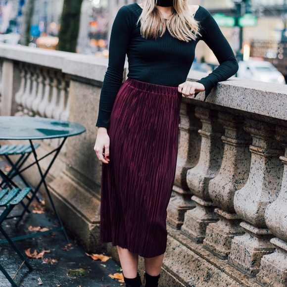 Purple Pleated Skirt from Urban Outfitters - Picture 2 of 3