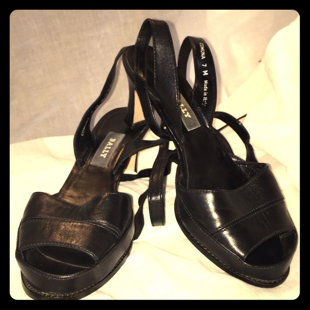 Bally peep toe 3" heels w/subtle 1/2" platform
