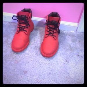 Timberland Boots custom made red. ❤️💋😍!