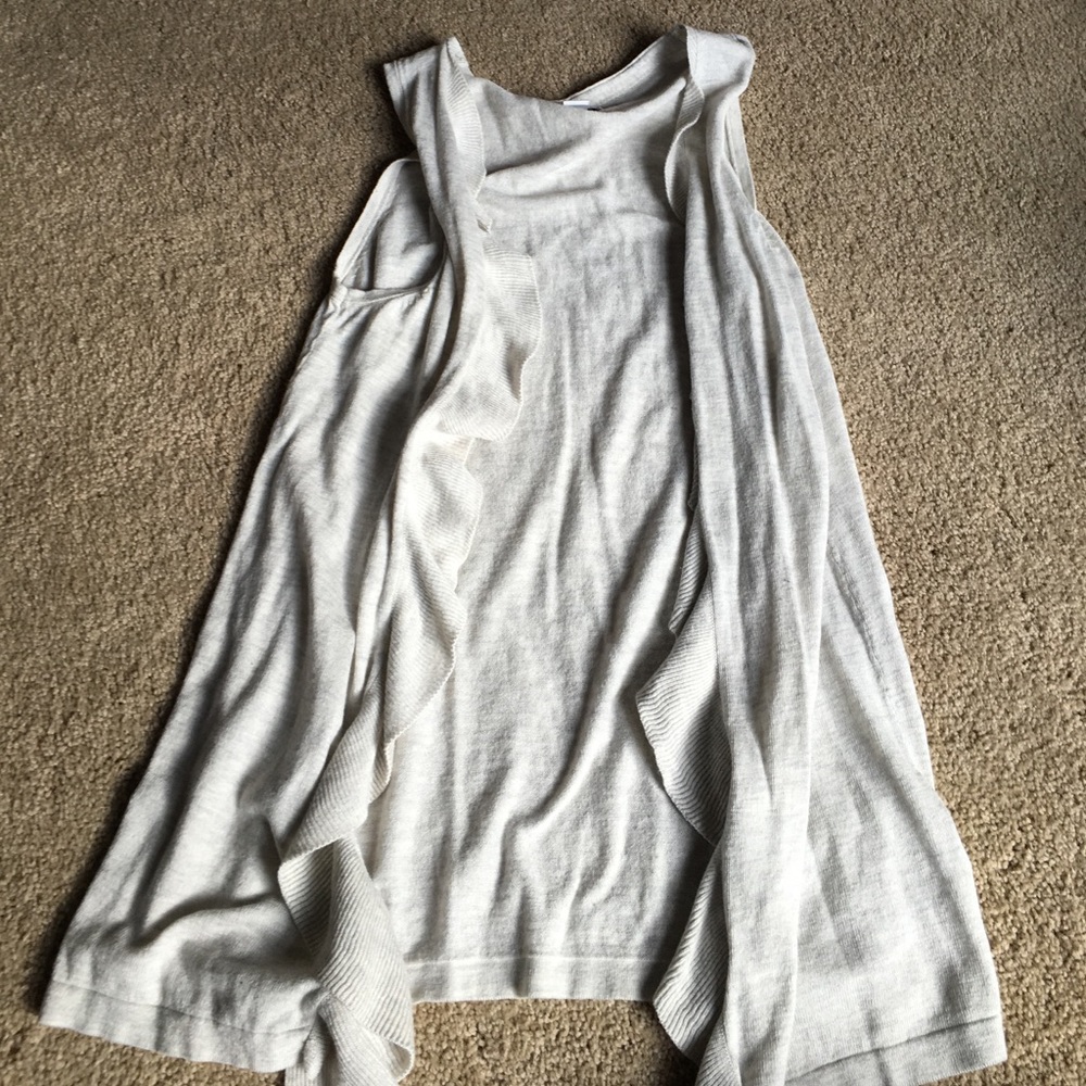 Sleeveless sweater