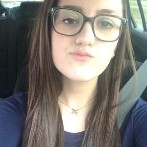 Meet your Posher, Allyson