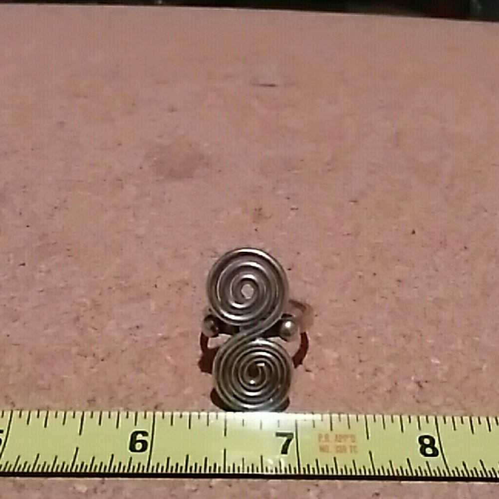 SOLD-*Silver circles ring size 8