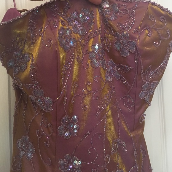 Pink iridescent prom dress with flower beading - Picture 4 of 5