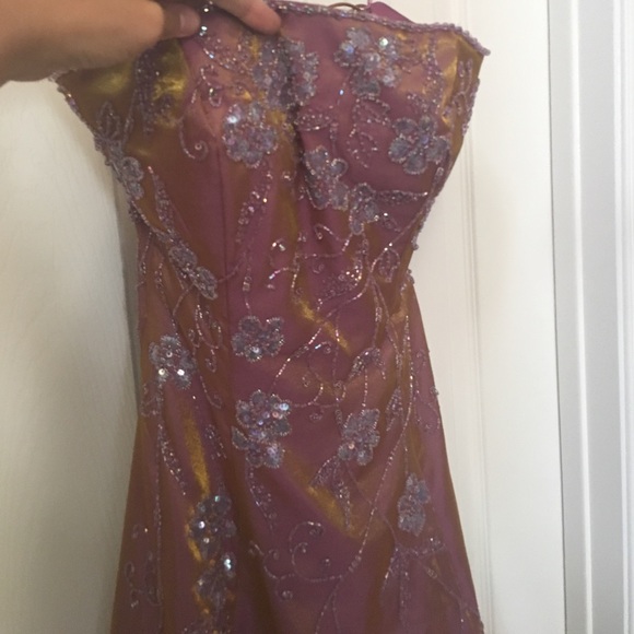 Pink iridescent prom dress with flower beading - Picture 5 of 5
