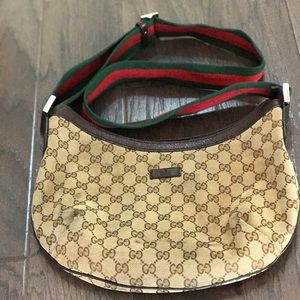 Gucci canvass body bag