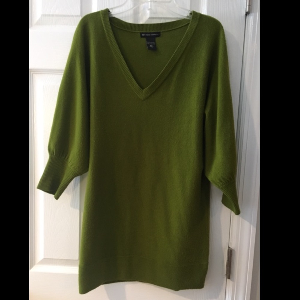 New York & Company green v-neck sweater