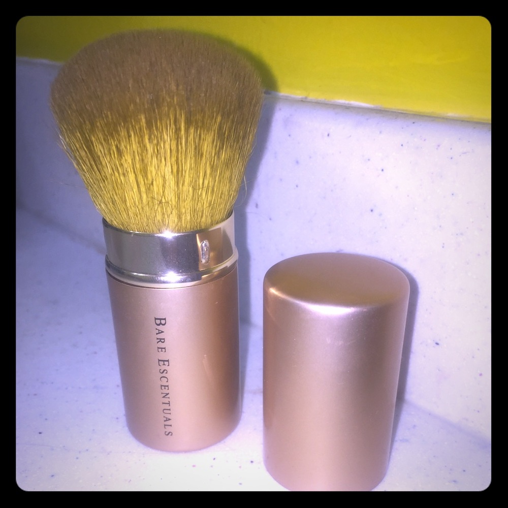 Rose Gold Kabuki Champagne Bare Escentials🎉💕❤🎉