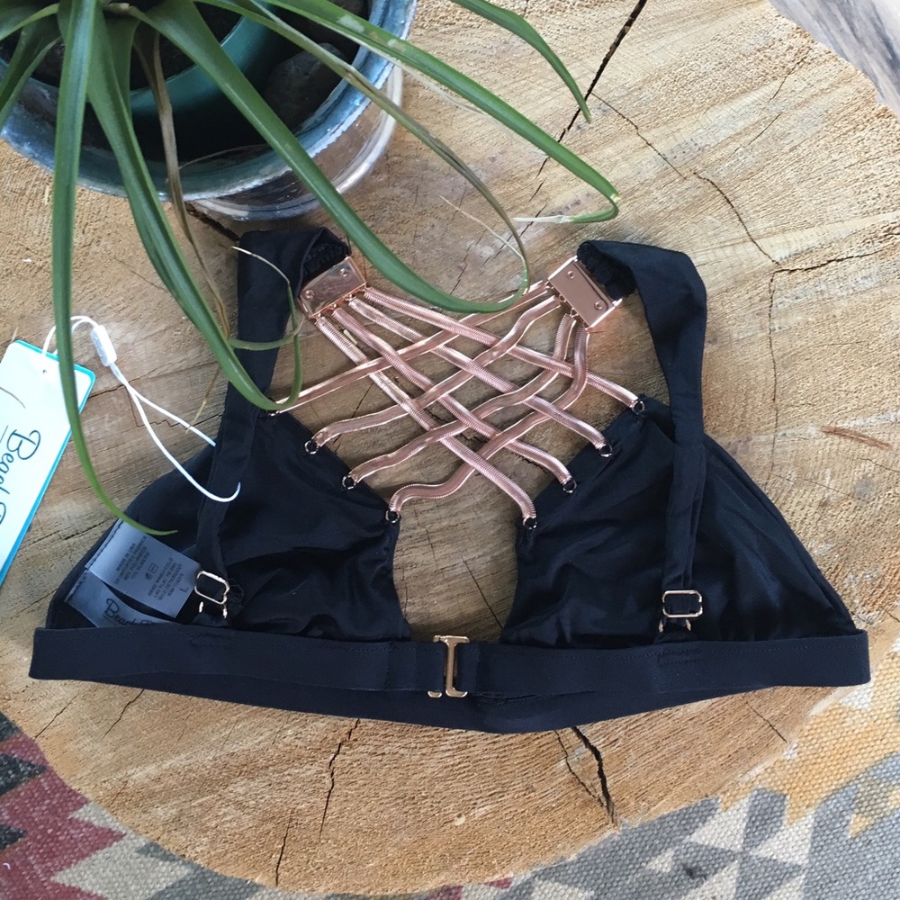 SALE//Beach Bunny // Temptress - Picture 3 of 3
