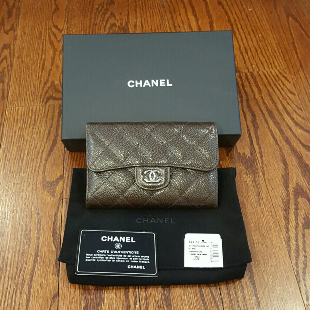 Chanel Classic Caviar Wallet