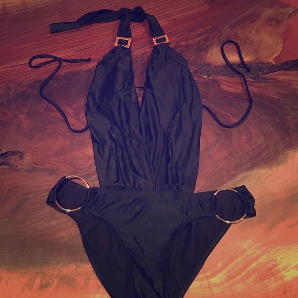 Swimsuit version of your "little black dress"