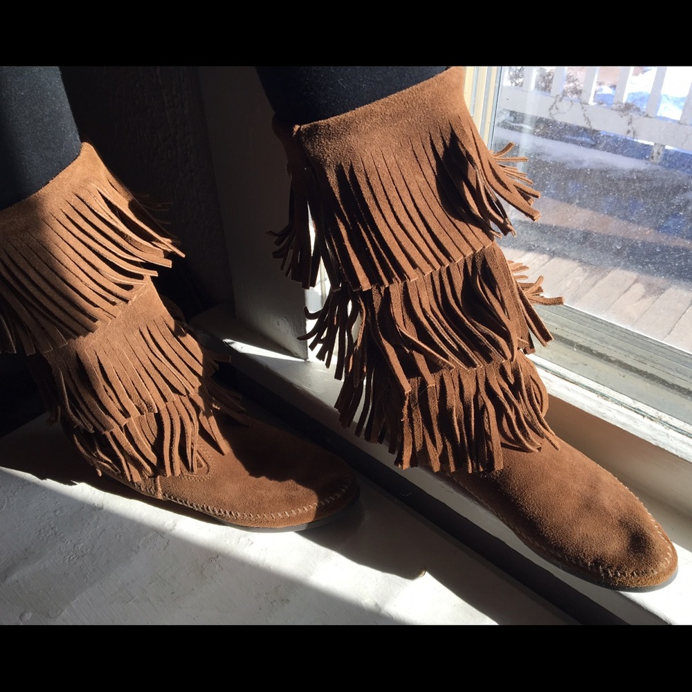 Minnetonka fringe boots