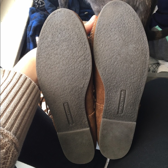 Minnetonka fringe boots - Picture 2 of 3