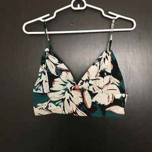 FLORAL CROP TOP FOREVER 21