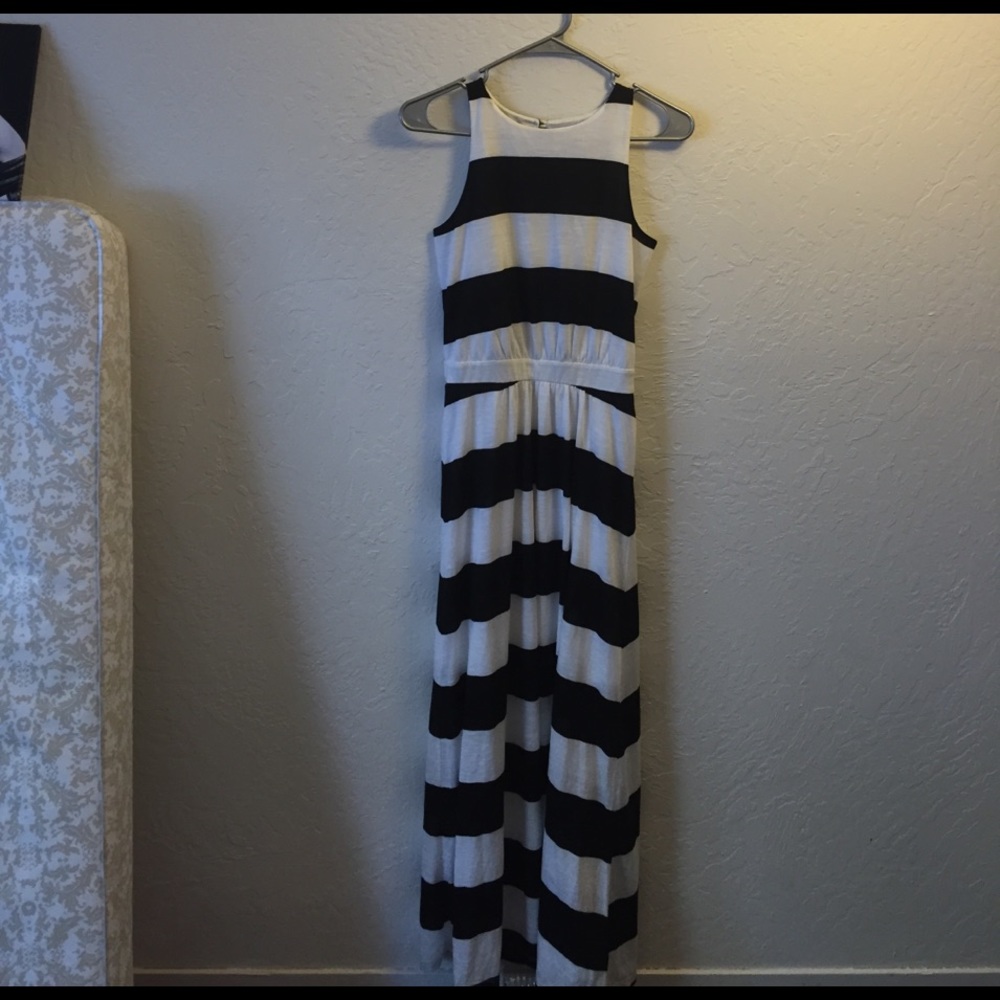 Mossimo Black and White Dress