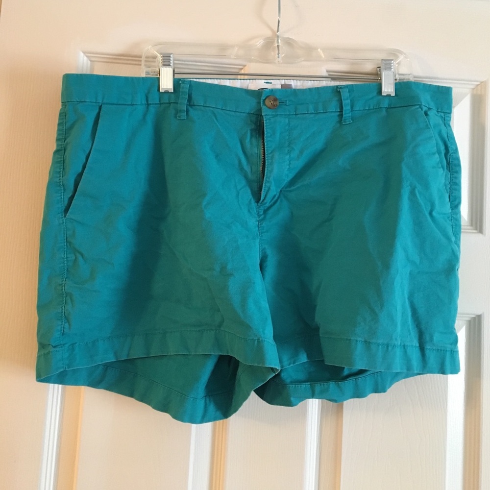 Old Navy teal chino shorts