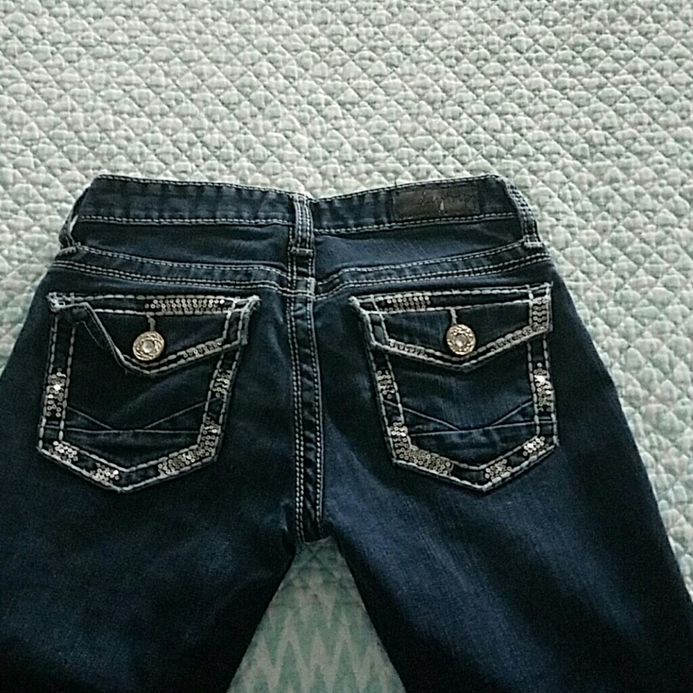 Buckle jeans
