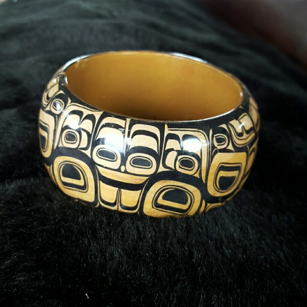 Tribal bracelet