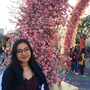 Meet your Posher, Tia