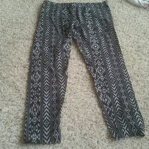 Rue21 Aztec black leggings