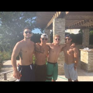 Meet your Posher, Mikey