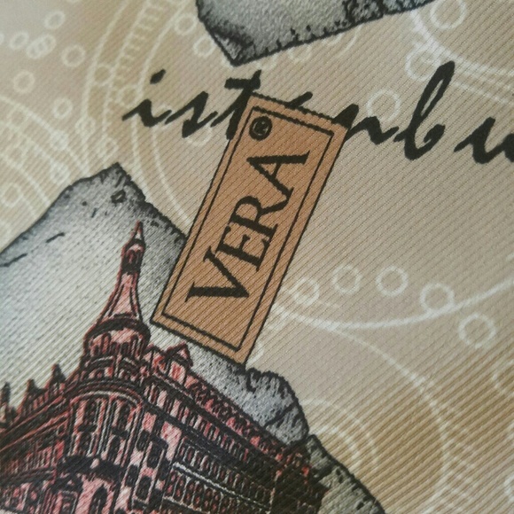 Square scarf - Picture 2 of 4