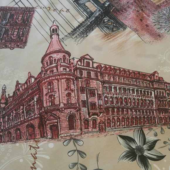 Square scarf - Picture 3 of 4