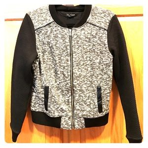 ☀️ Sale • Club Monaco quilted bomber jacket