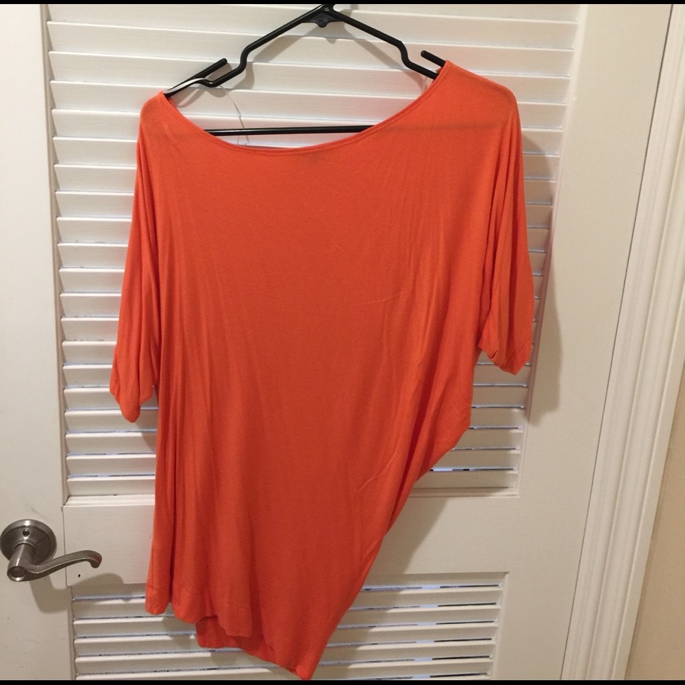 Pretty peach/salmon asymmetric top