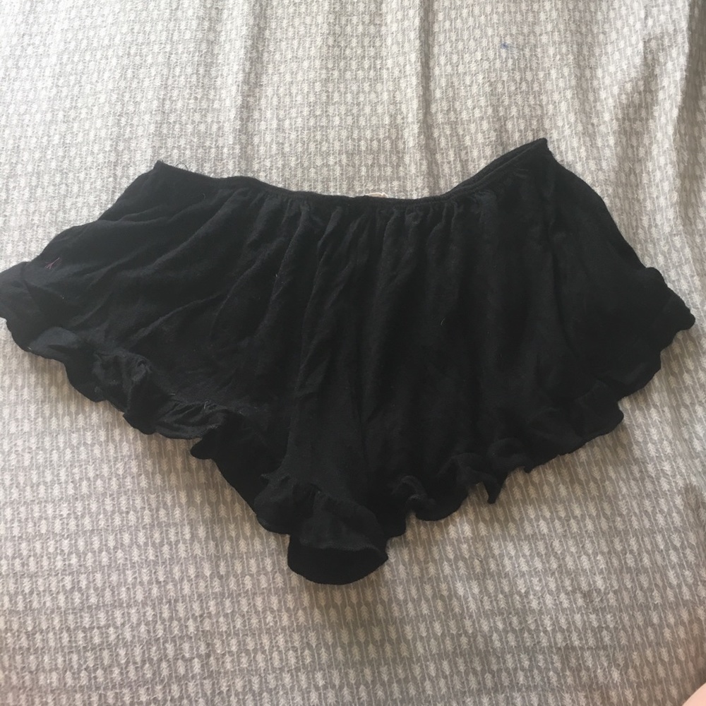 Shorts - Picture 2 of 3
