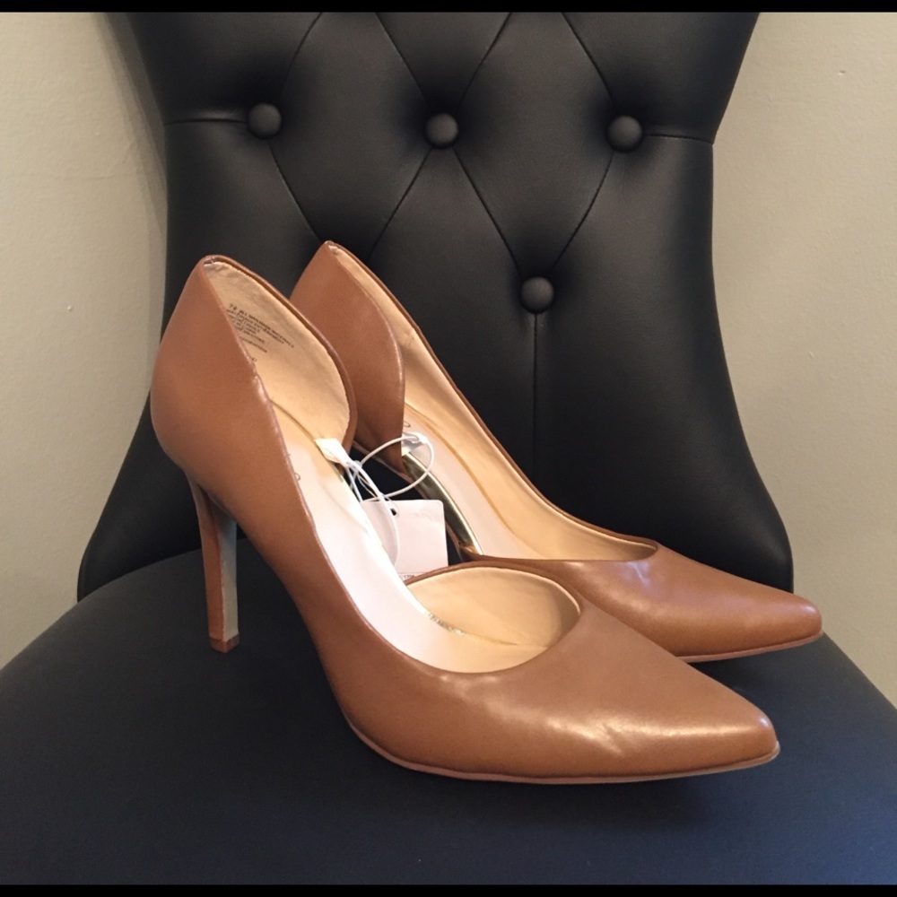 NWT heels