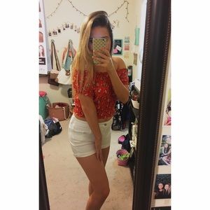 floral off the shoulder crop top