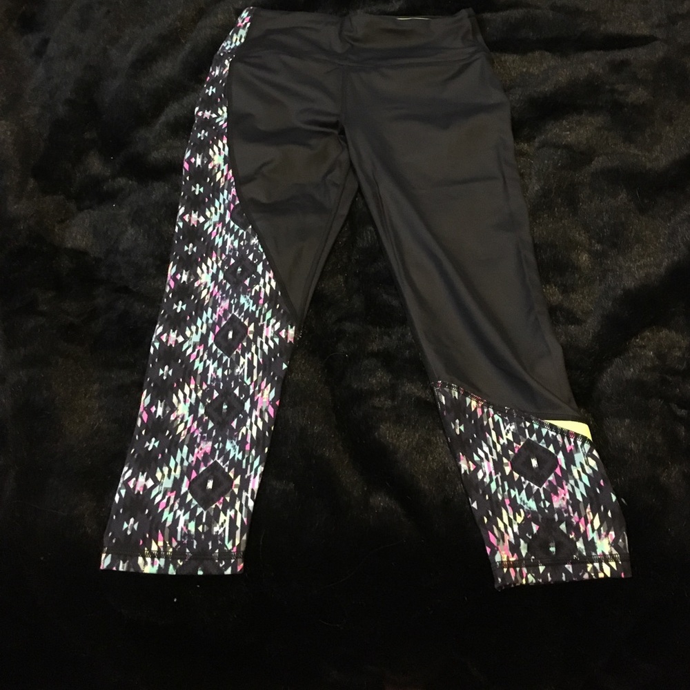 VSX Black and Multi-Color 3/4 Length Spandex Pants
