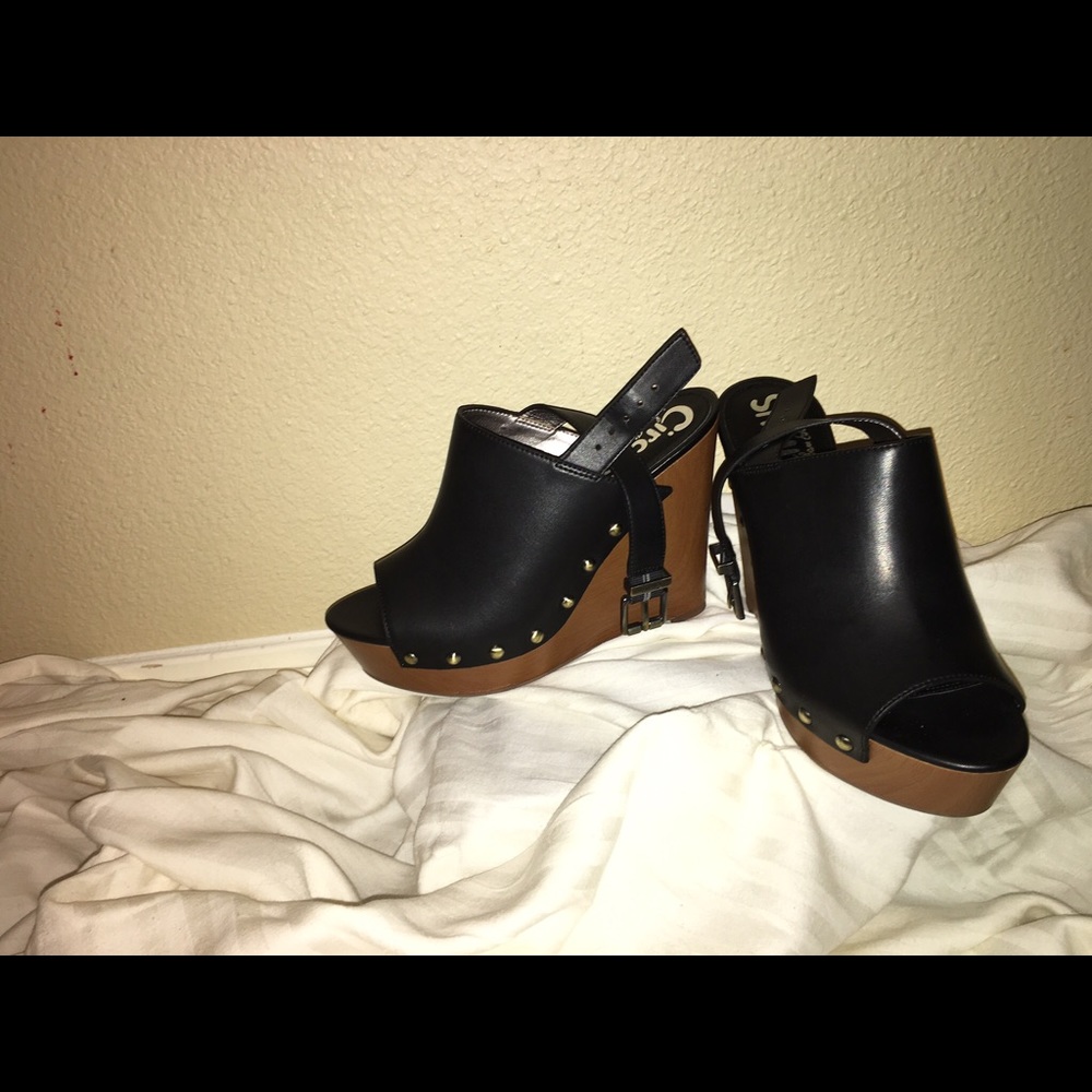 Sam Edelman wedges!