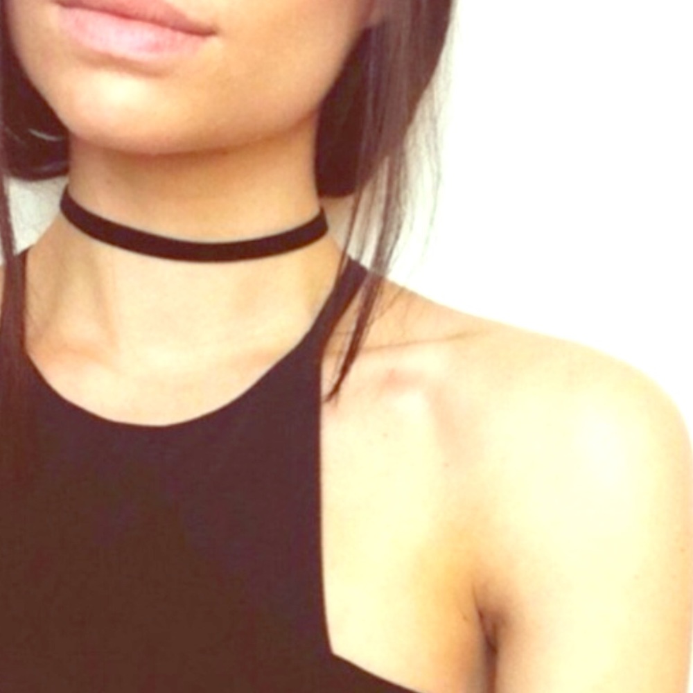 Black Velvet Choker (medium-large necks)