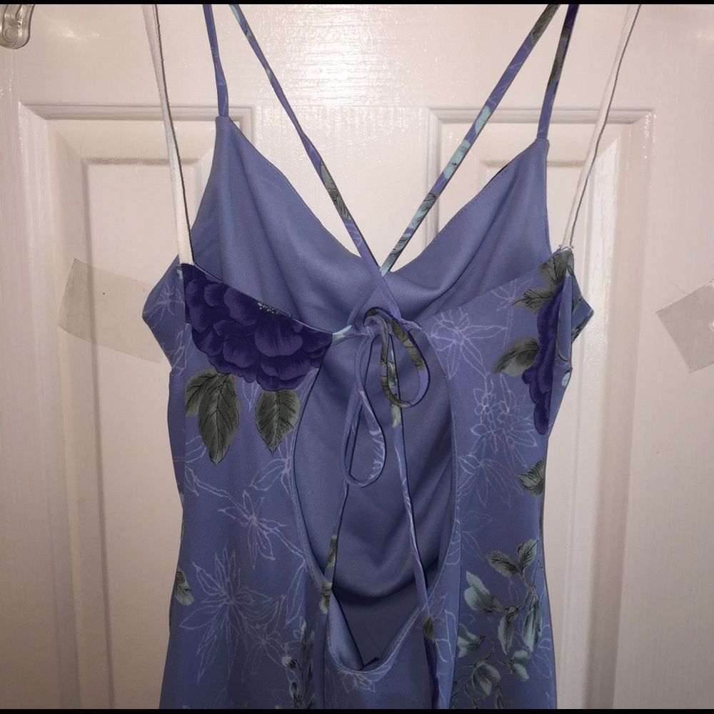 Dress - Picture 3 of 3