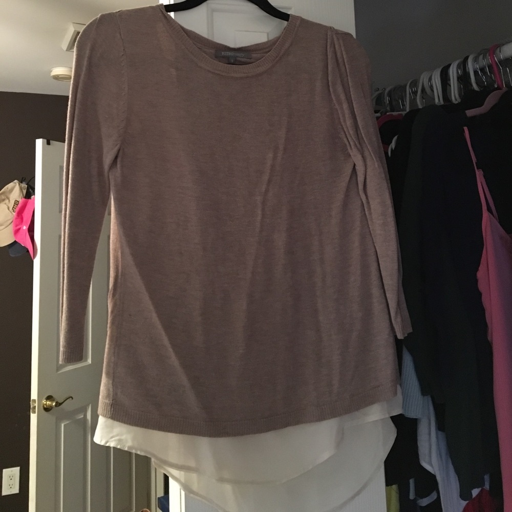 Sweater with shirt tail