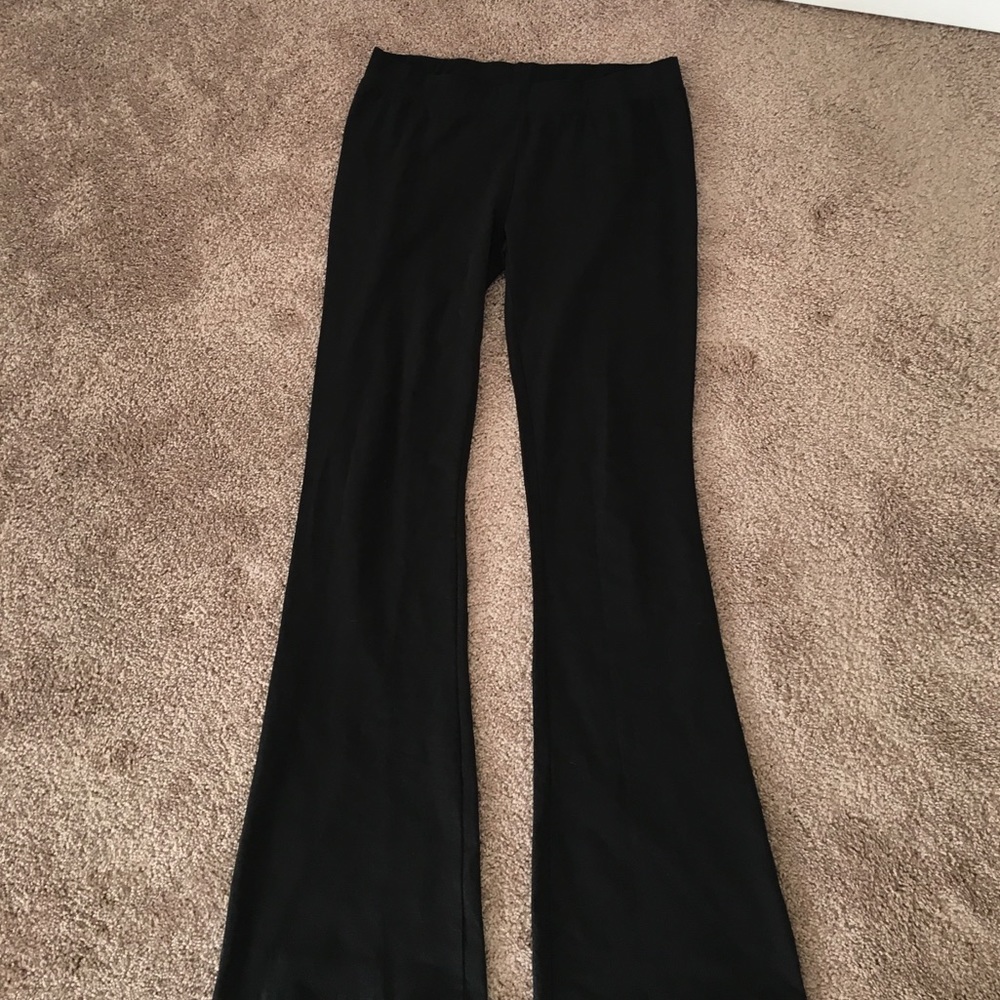 PACT organic cotton black yoga pants med-large