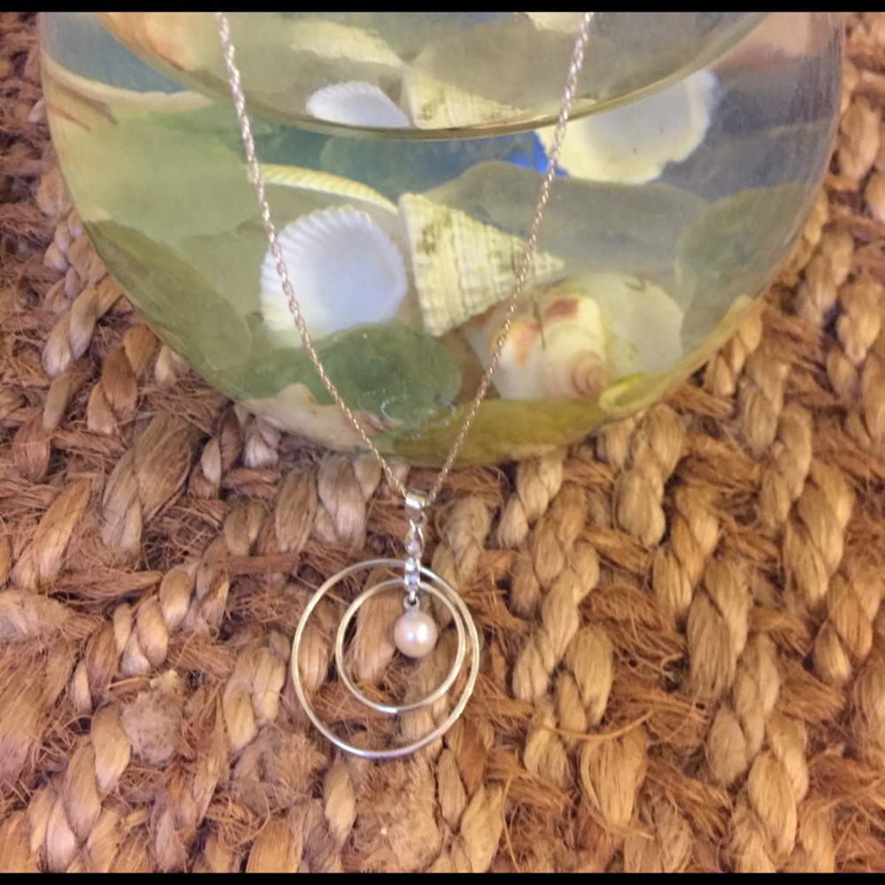 Silver and pearl ( yes it's real) necklace