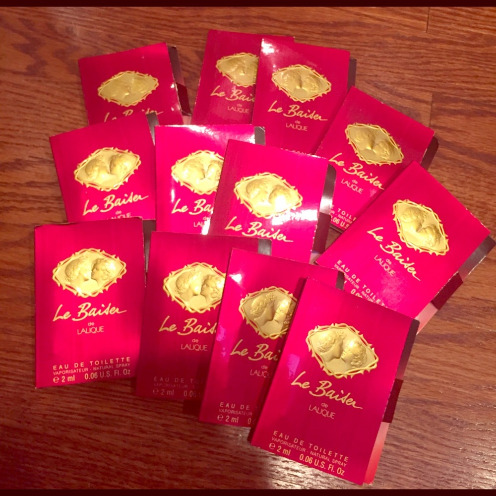 Le baiser by Lalique perfume samples