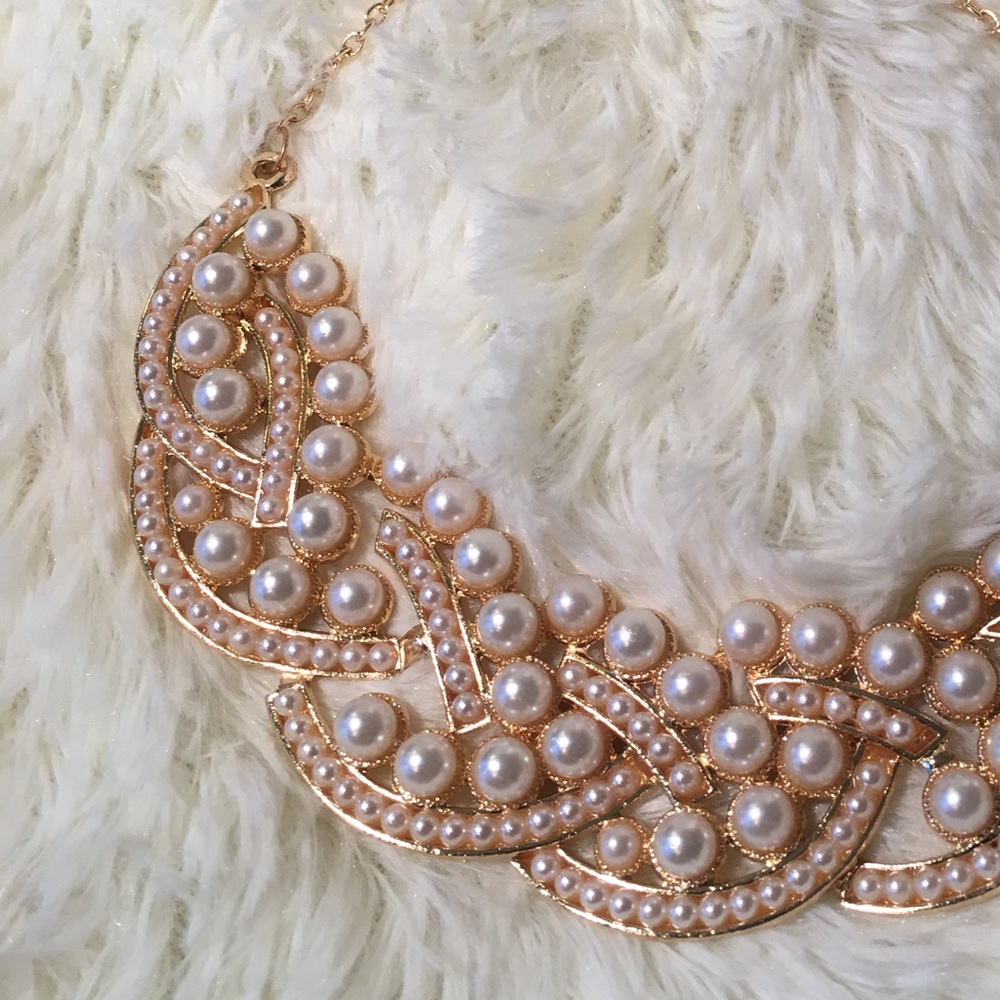 Price ⬇️ Pearl Bib Statement Necklace