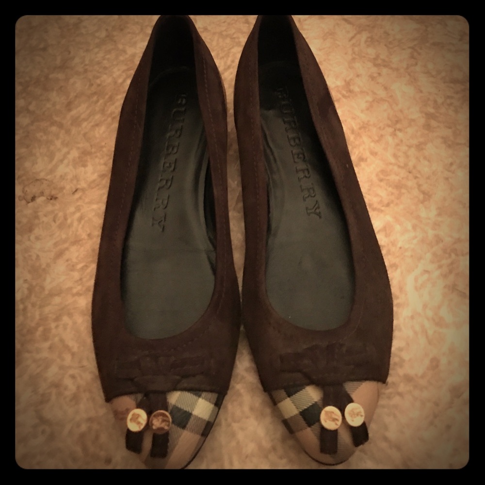 Authentic size 36.5 Burberry suede flats
