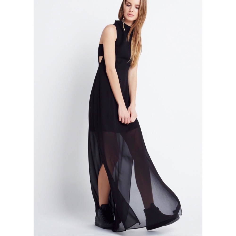 SIZE 8 BCBG BLACK MAXI DRESS NEVER WORN W TAGS