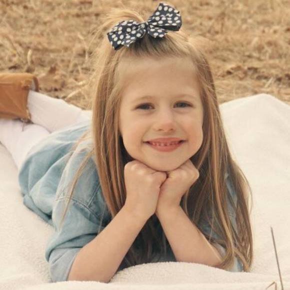 Meet your Posher, Emily - Picture 1 of 1