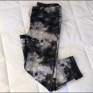 Marble gray cropped workout pants/leggings