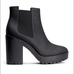 Lug Sole Chunky Heel Chelsea Boots