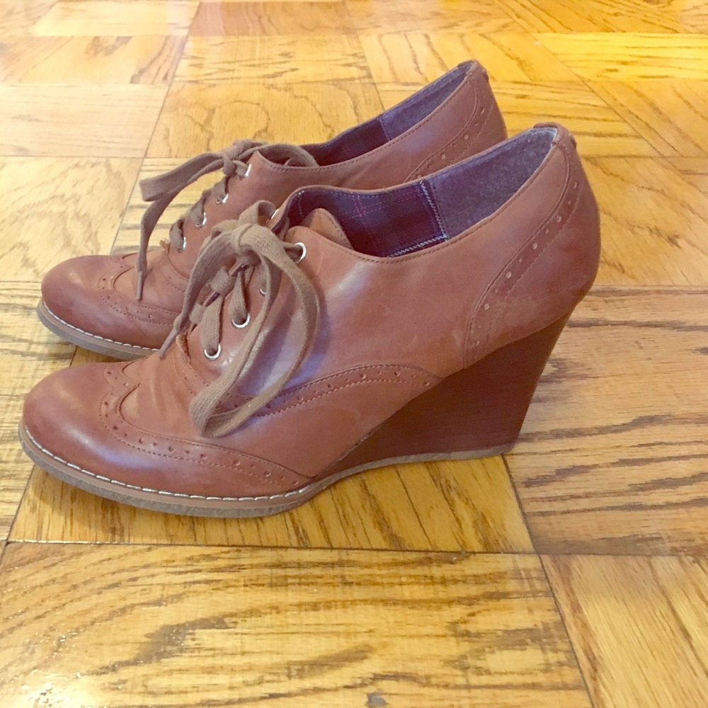 **Weekend Sale $27**TH Brogue Wedge Oxford - Brown